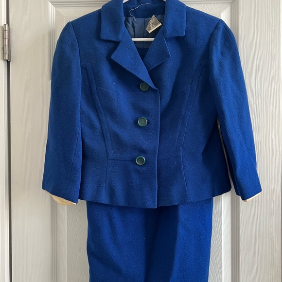 Eastern Airways Ben Reig Stewardess Set - Picture 1 of 4